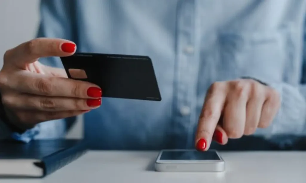 vyvod-sredstv-na-kartu